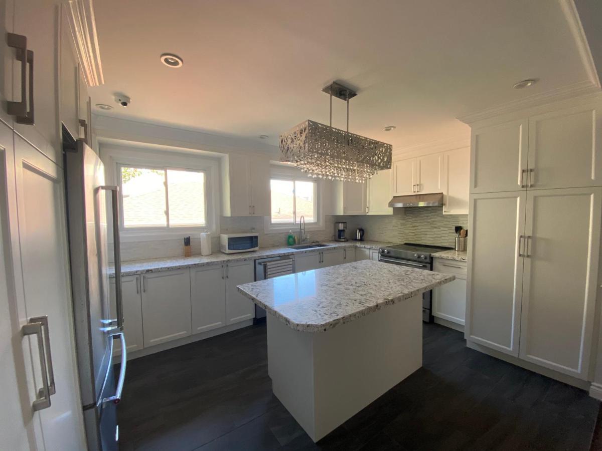 Yonge And Finch Subway !P Cozy & Quiet Private Bdr With Private Bathroom Торонто Екстер'єр фото