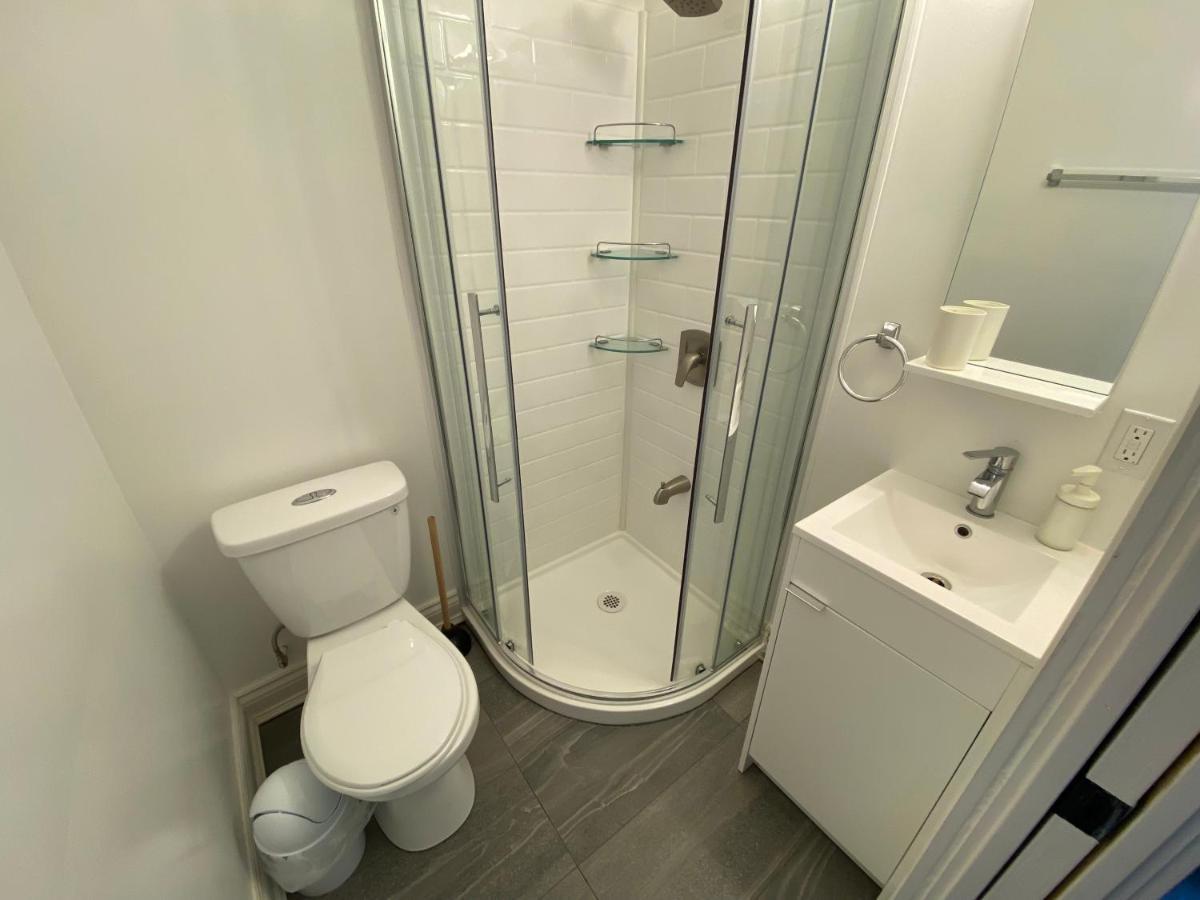 Yonge And Finch Subway !P Cozy & Quiet Private Bdr With Private Bathroom Торонто Екстер'єр фото
