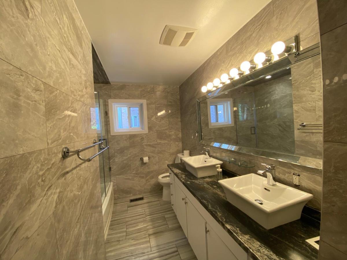 Yonge And Finch Subway !P Cozy & Quiet Private Bdr With Private Bathroom Торонто Екстер'єр фото